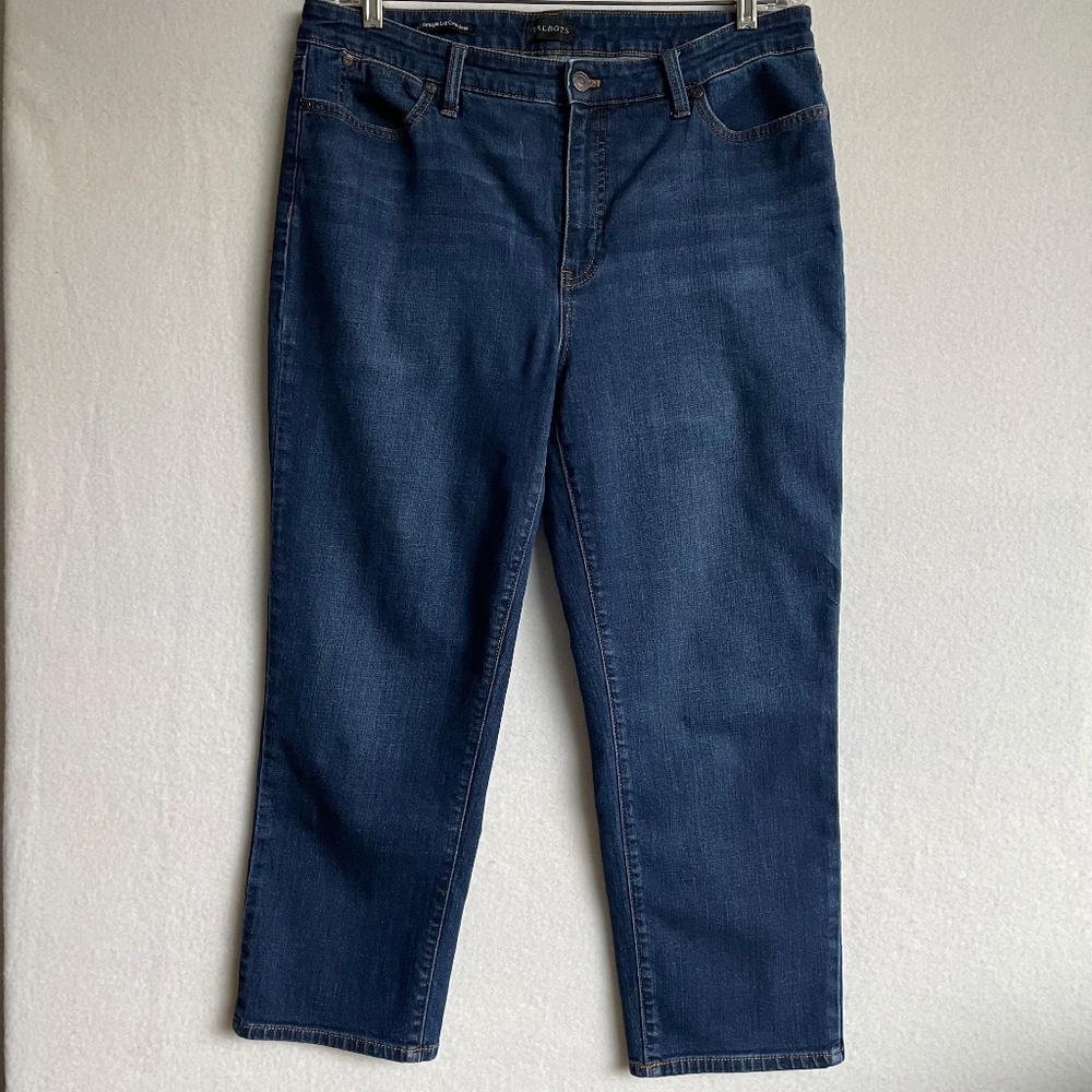 Talbots Straight Leg Cropped Cigarette Stovepipe Jeans in Medium Wash Size 14 - Picture 2 of 10